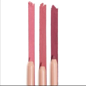 KKW Beauty Lip Liner in Pink 2